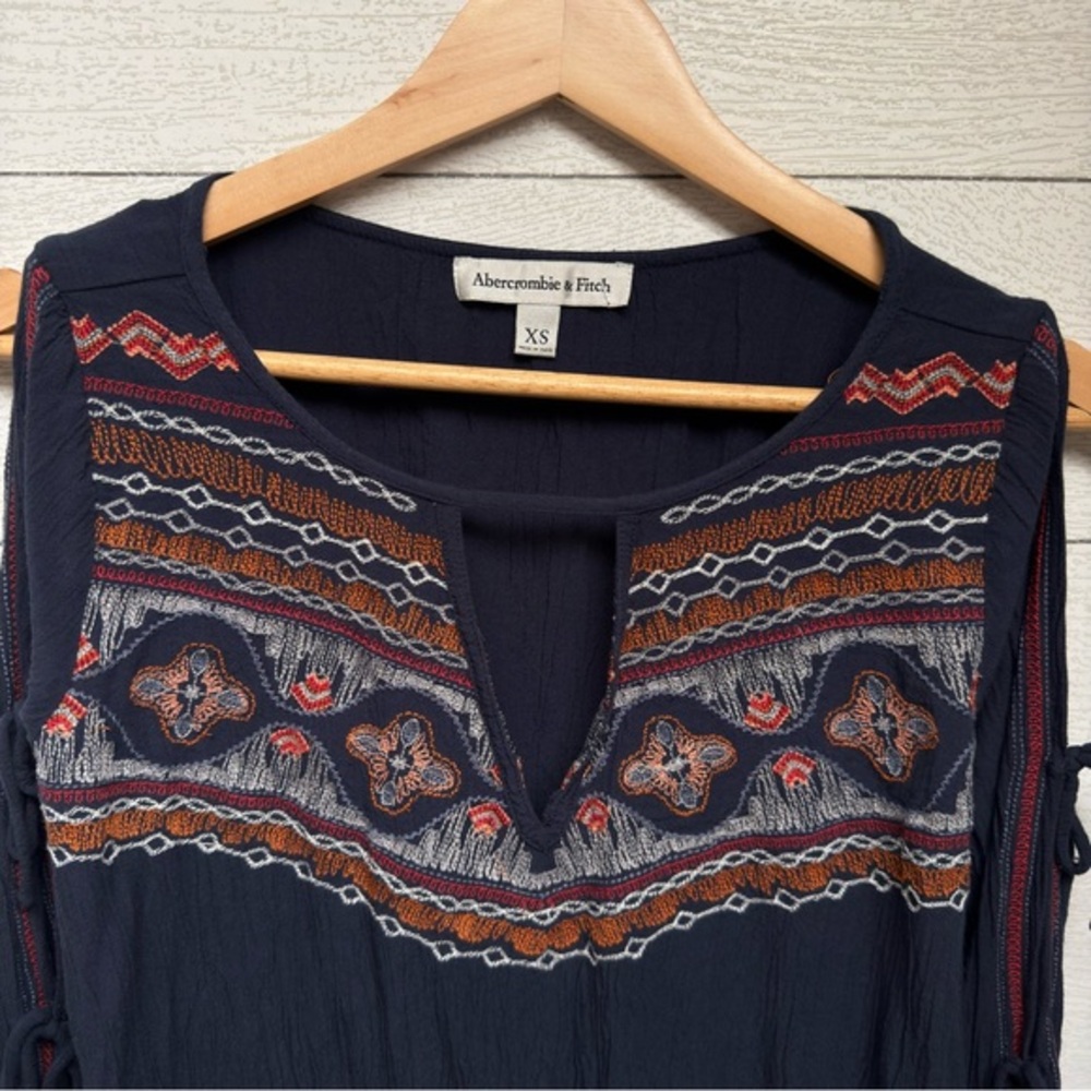 Abercrombie & Fitch | Navy Embroidered Boho Top | Cutout Tie flare sleeves | XS